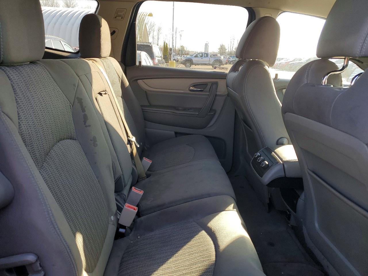 2016 Chevrolet Traverse ls