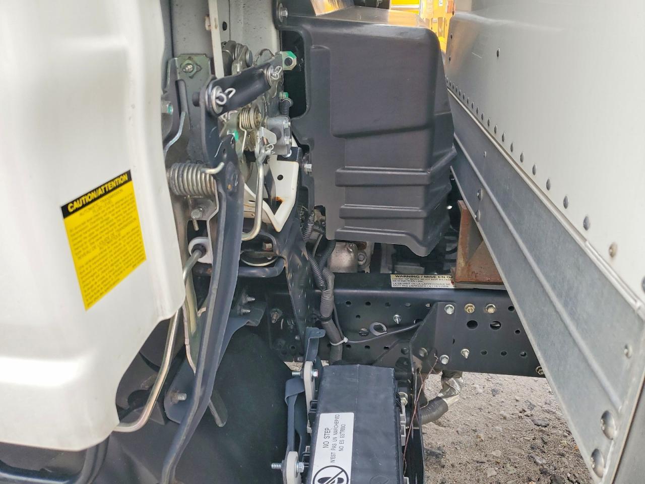 2024 Isuzu NPR HD BOX Truck