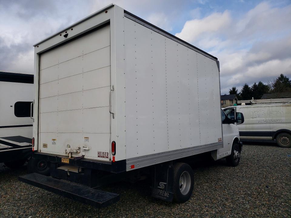 2022 Chev Rolet Express BOX Truck