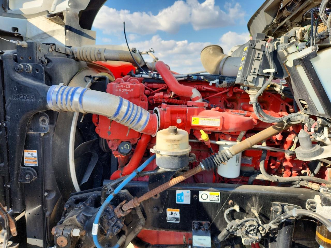 2015 Kenworth T880 Semi Truck