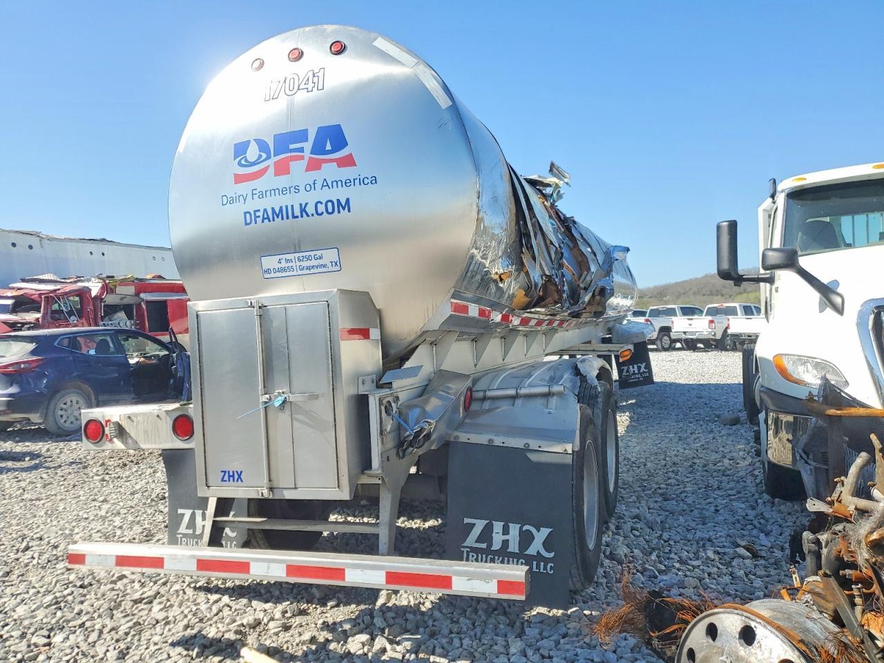 2017 Walker Tank Trailer