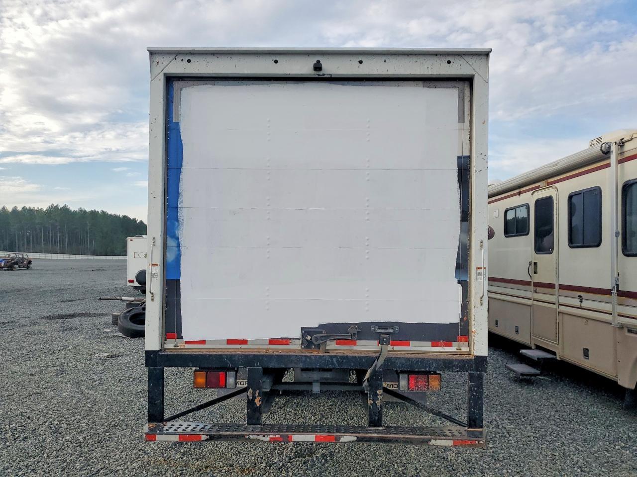 2021 Isuzu NRR BOX Truck