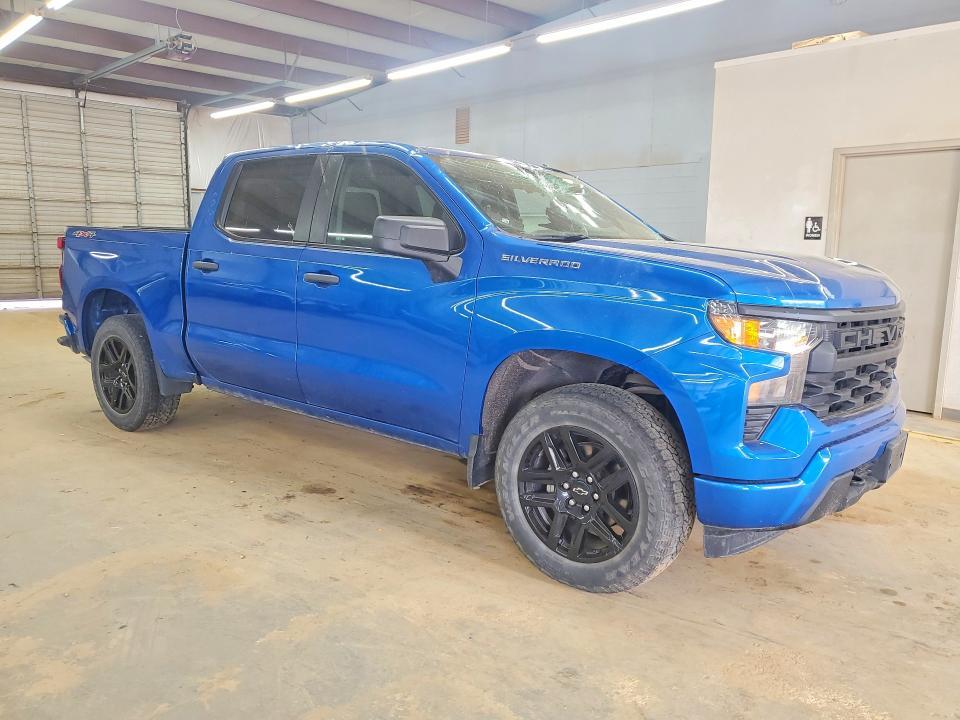 2022 Chevrolet Silverado K1500 Custom