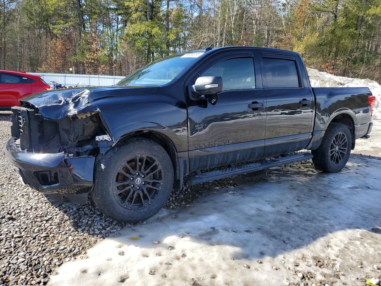 2018 Nissan Titan SV
