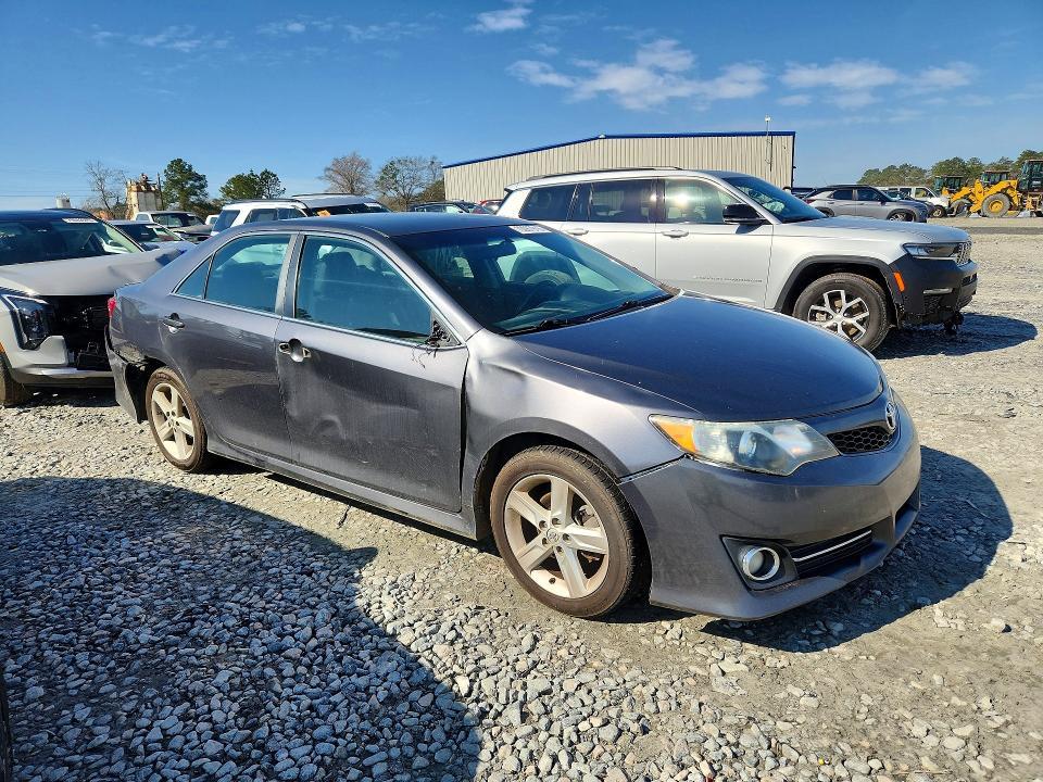 2014 Toyota Camry se