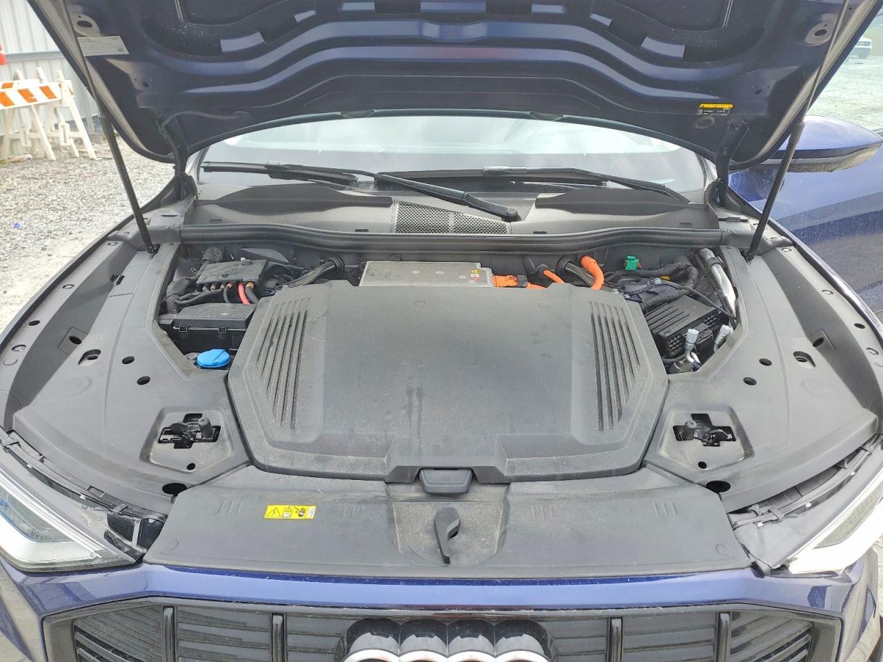 2022 Audi E-tron Premium