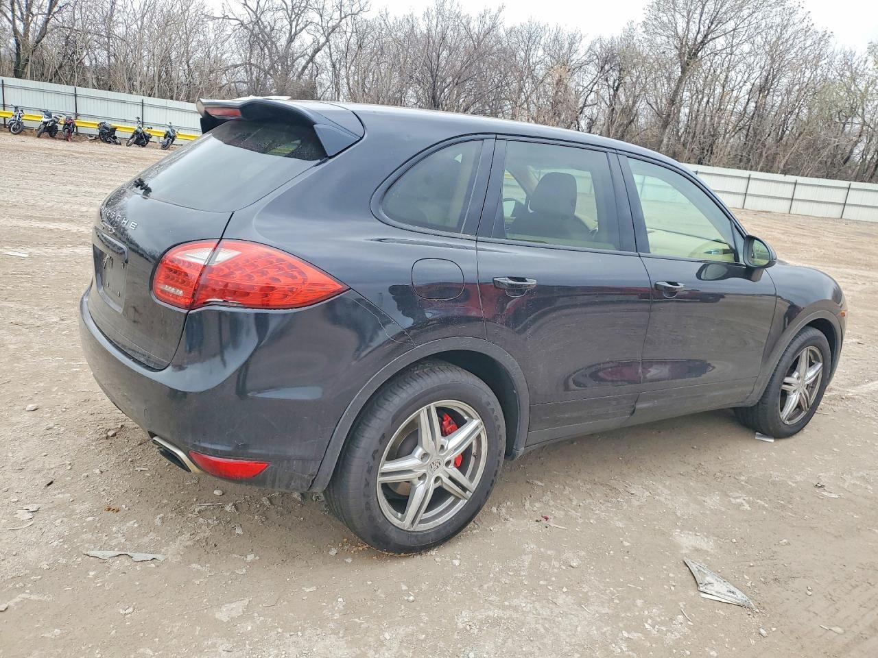 2011 Porsche Cayenne s