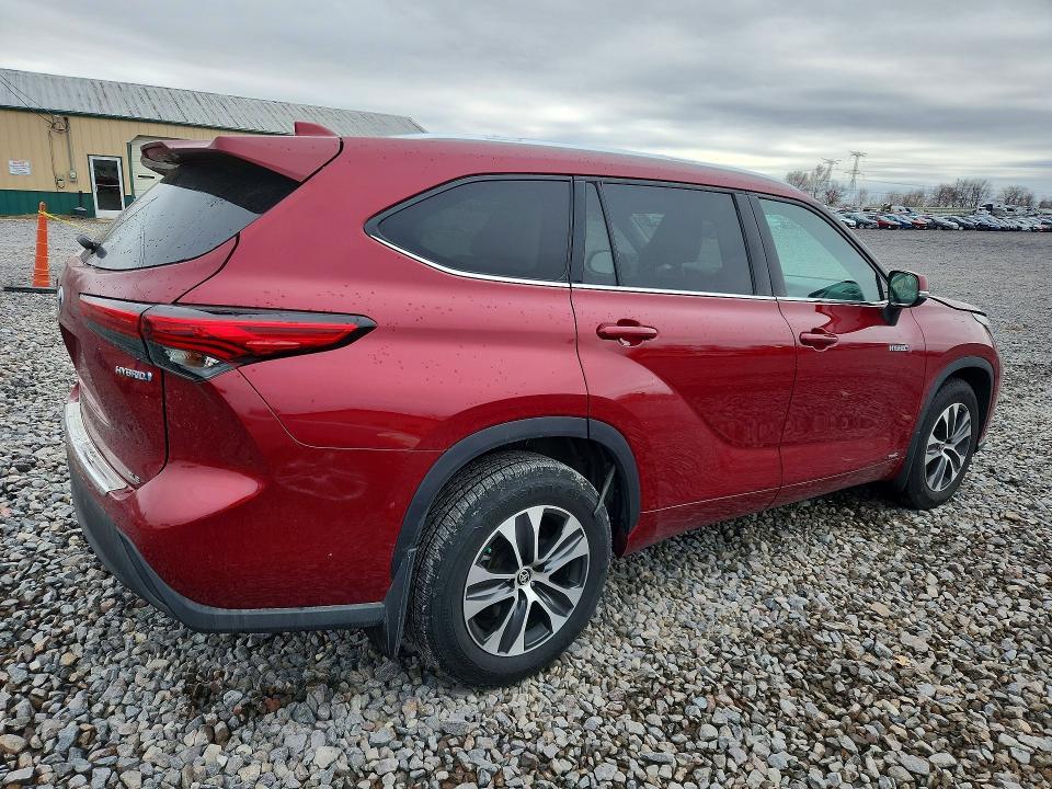 2021 Toyota Highlander Hybrid xle