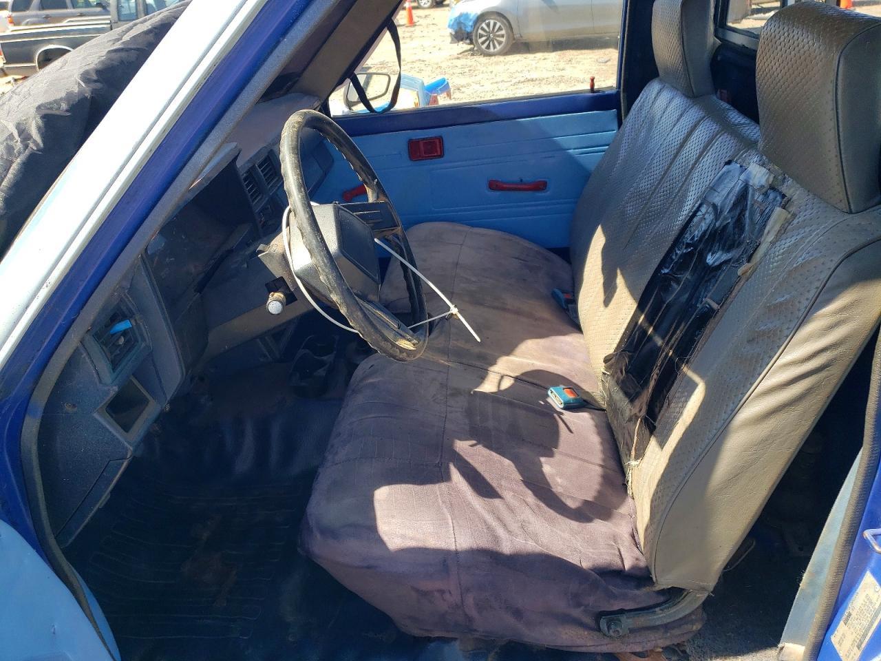 1984 Toyota Pickup Base