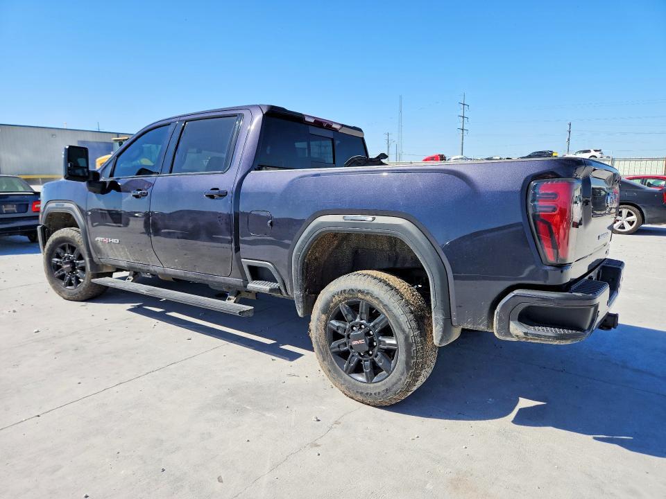 2024 GMC Sierra K2500 AT4