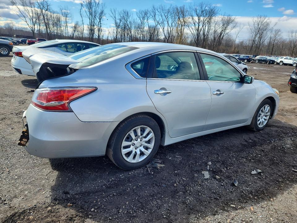 2015 Niss Altima 2.5s