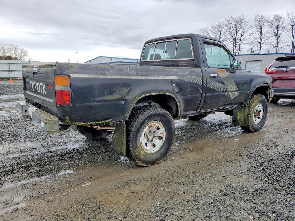 1989 Toyota Pickup Deluxe V6