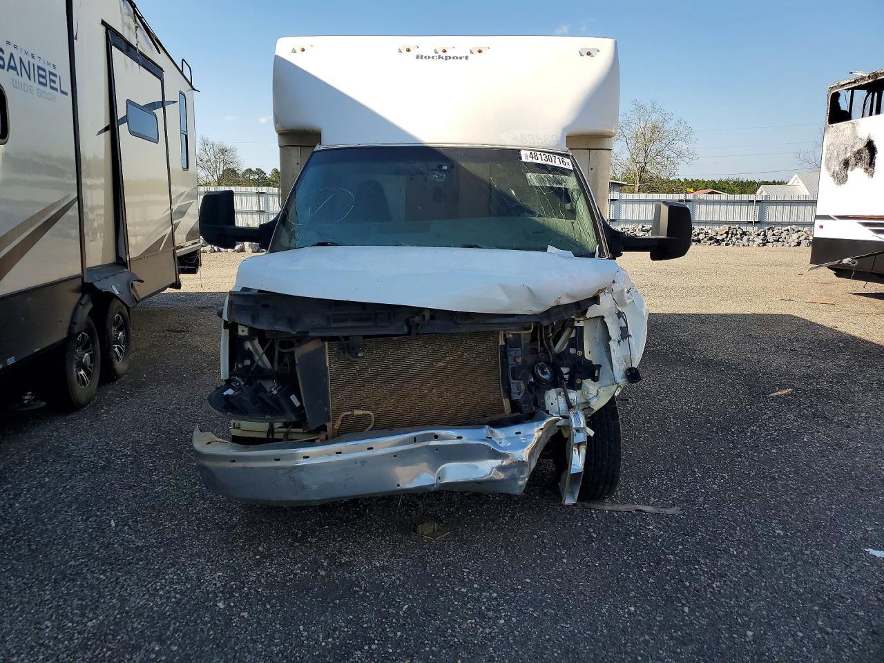 2021 Chev Express G3500