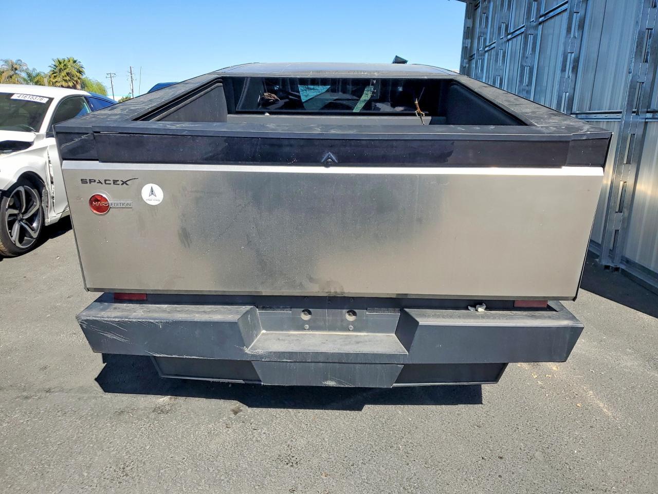 2024 Tesla Cybertruck