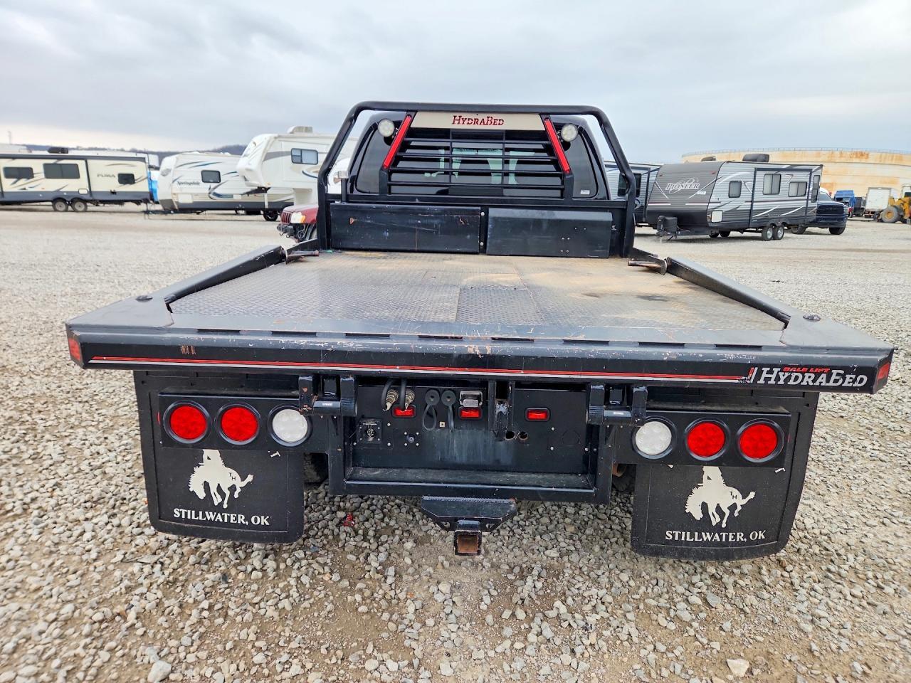 2016 Ford F350 Super Duty Flatbed Truck