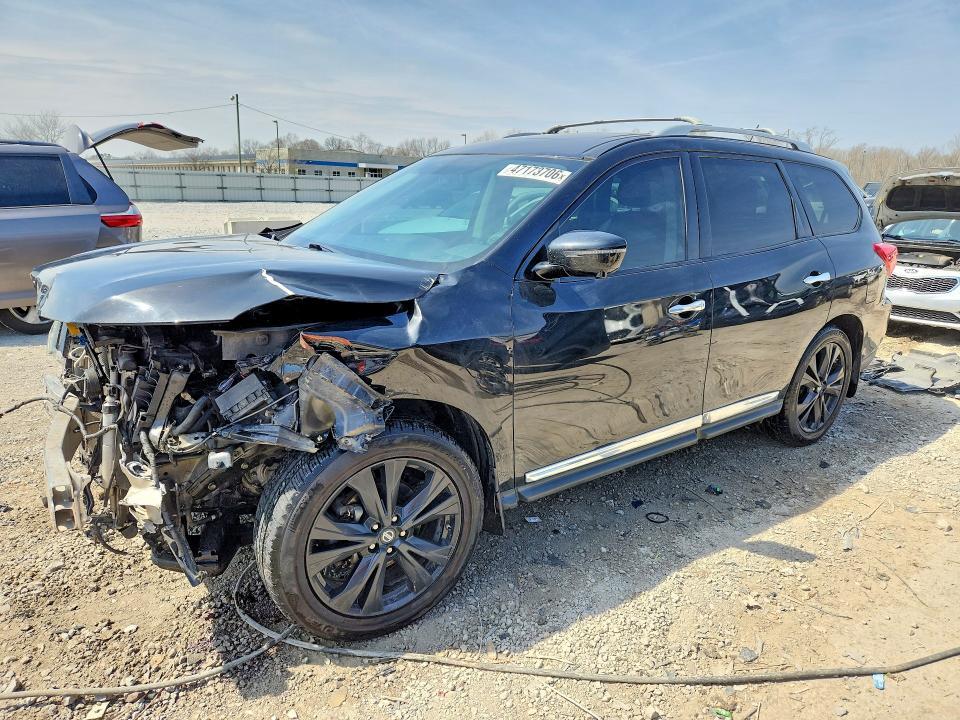 2017 Nissan Pathfinder Platinum