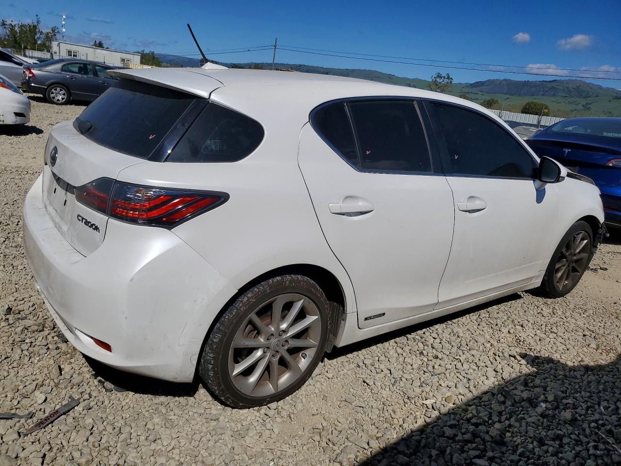 2013 Lexus Ct 200h Base