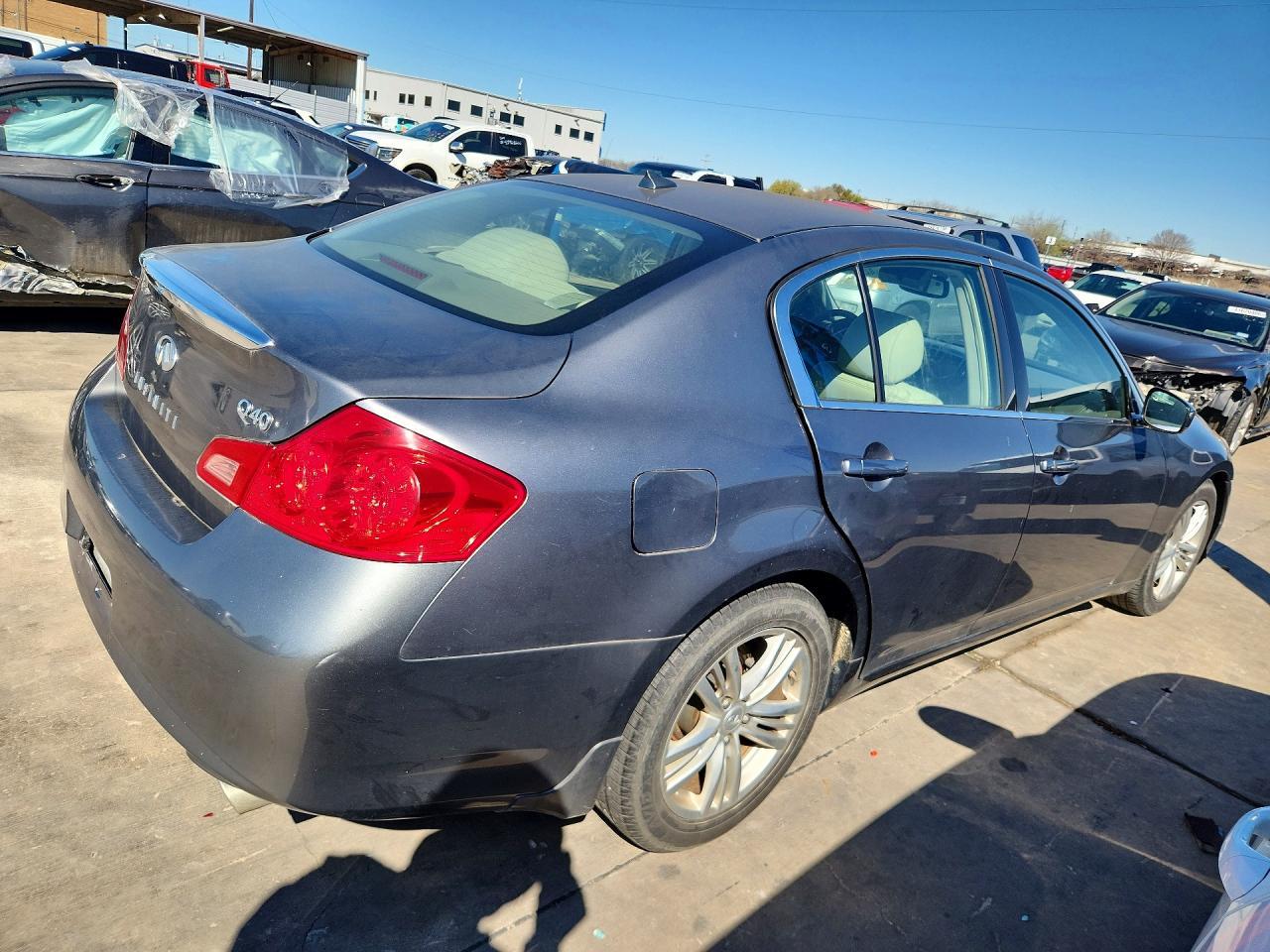 2015 Infiniti Q40 Base
