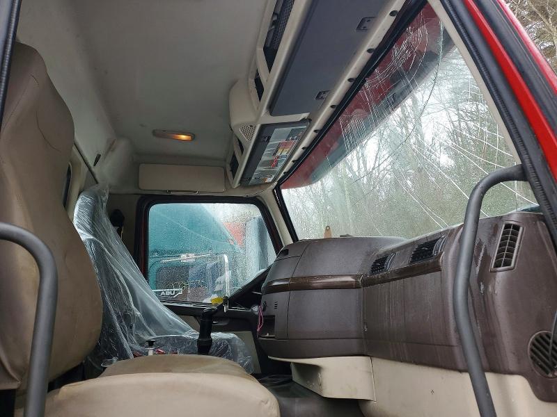 2013 Volvo VHD Semi Truck