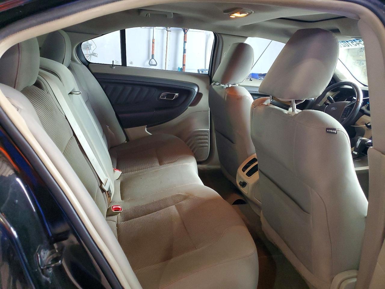 2010 Ford Taurus sel