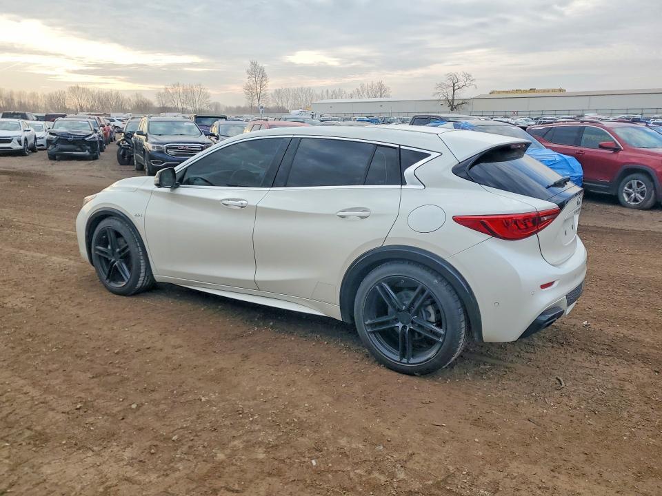 2017 Infiniti Qx30 Sport