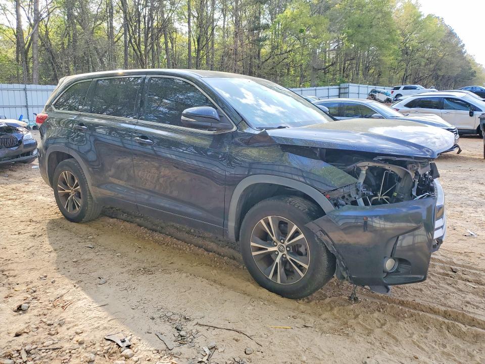2018 Toyota Highlander le Plus