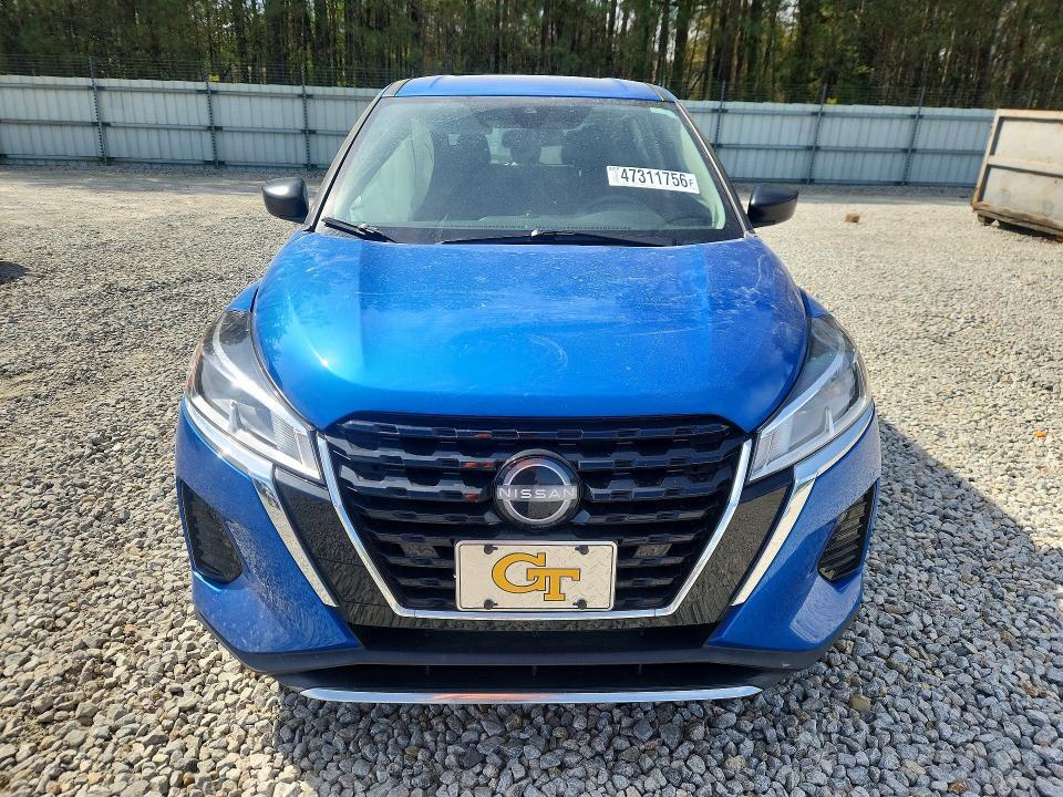 2022 Nissan Kicks s