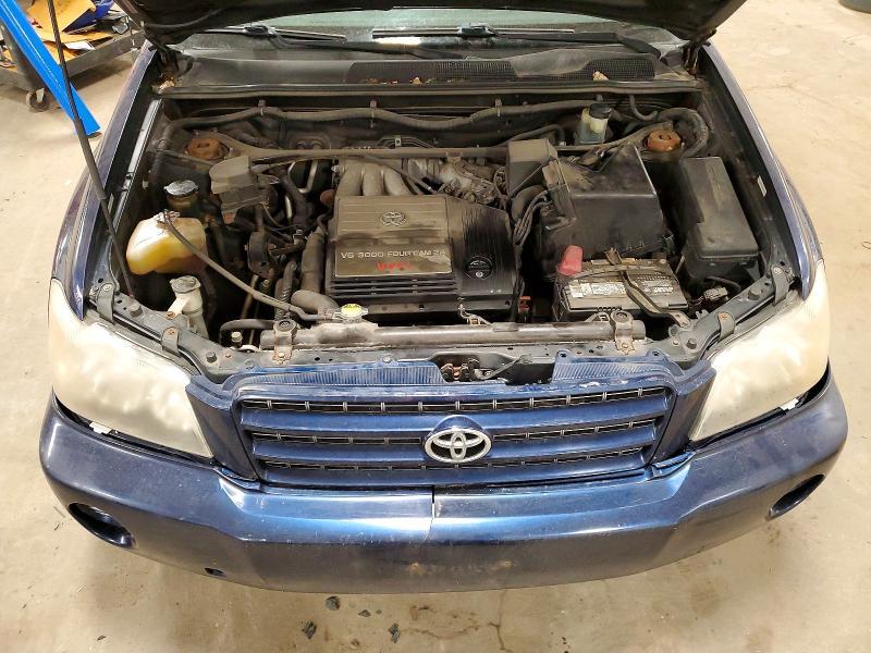 2002 Toyota Highlander Base
