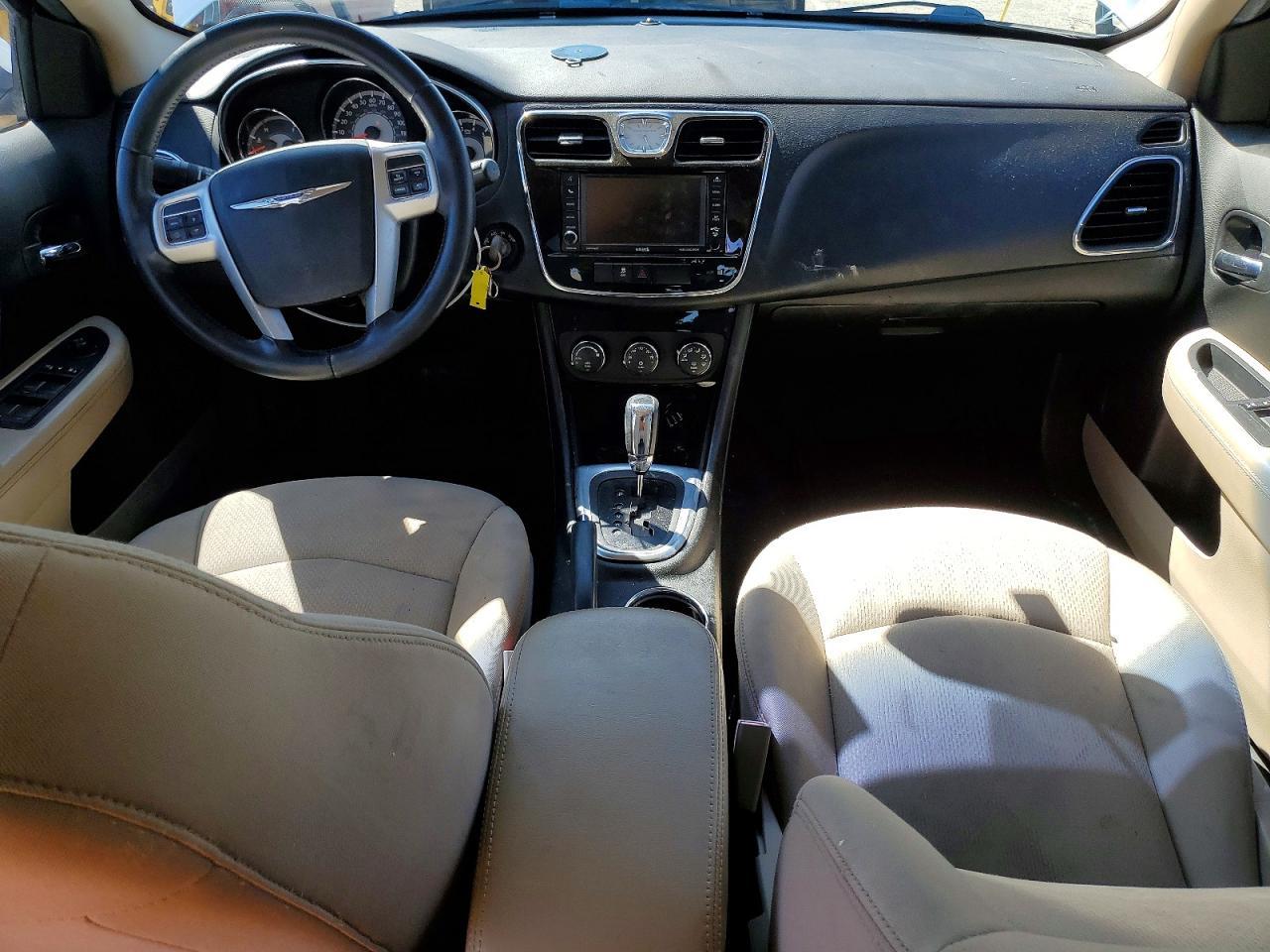 2013 Chrysler 200 Touring