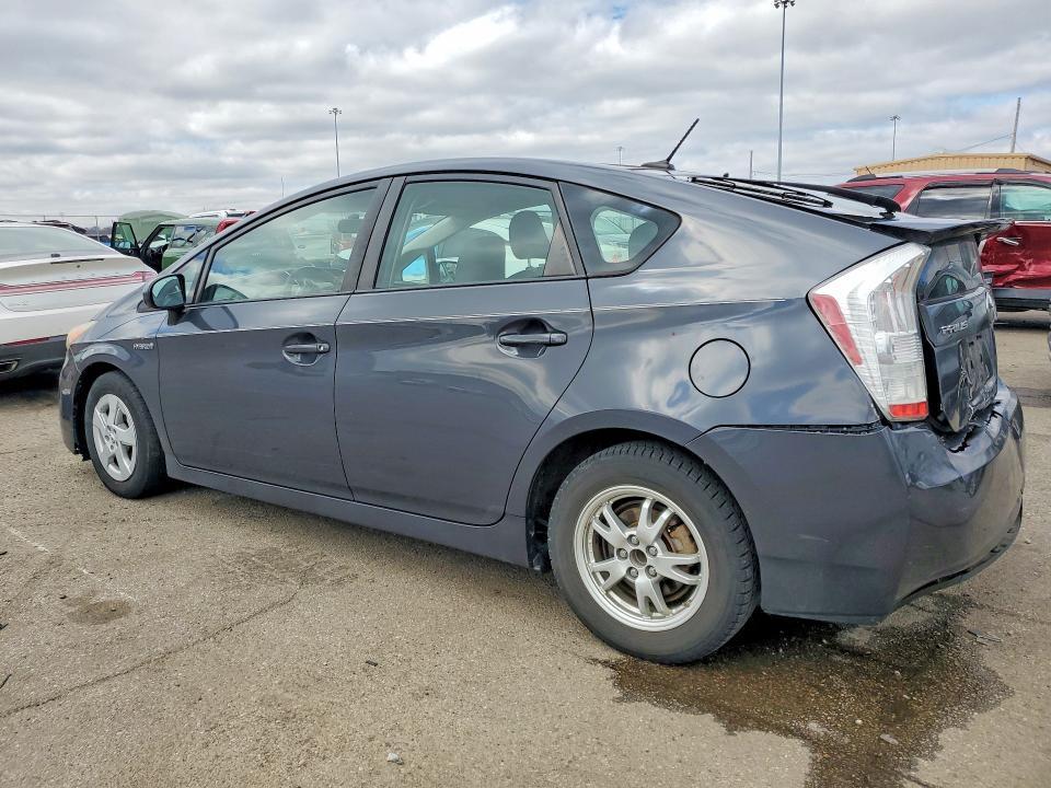 2010 Toyota Prius iii