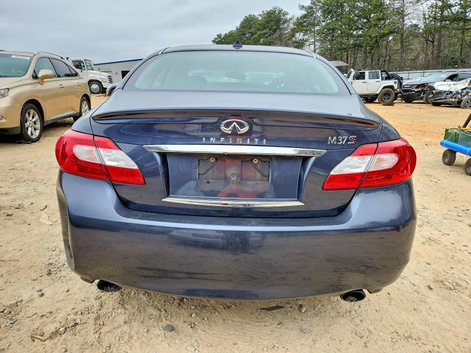 2011 Infiniti M37 Base