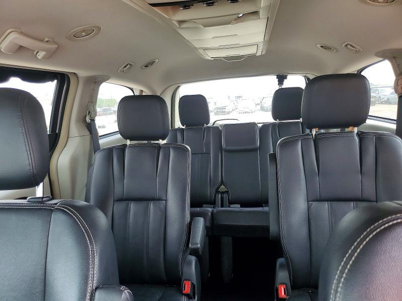 2014 Chrysler Town & Country Touring