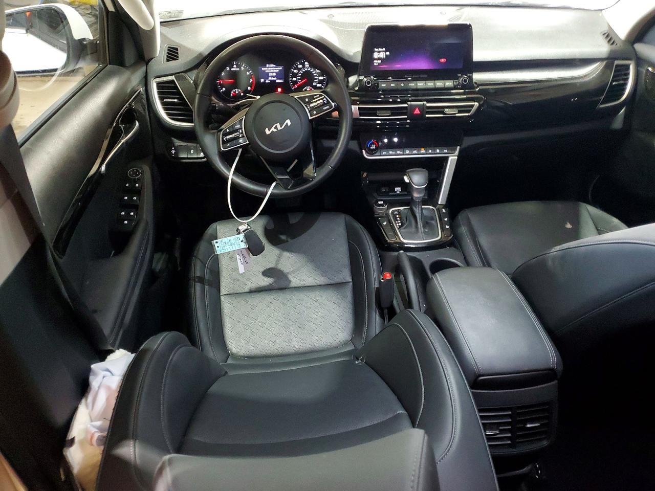 2023 KIA Seltos ex
