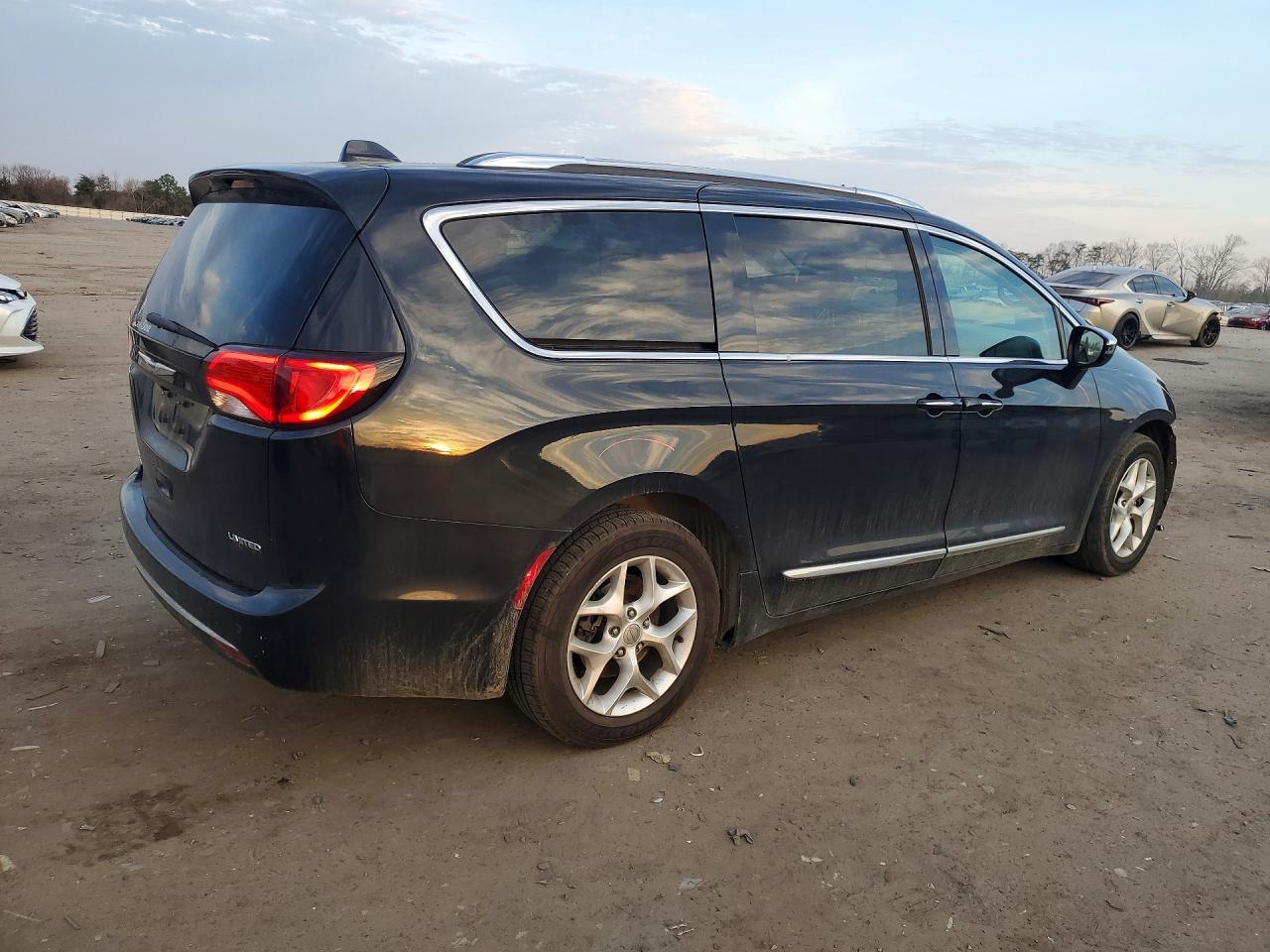 2020 Chrysler Pacifica Limited