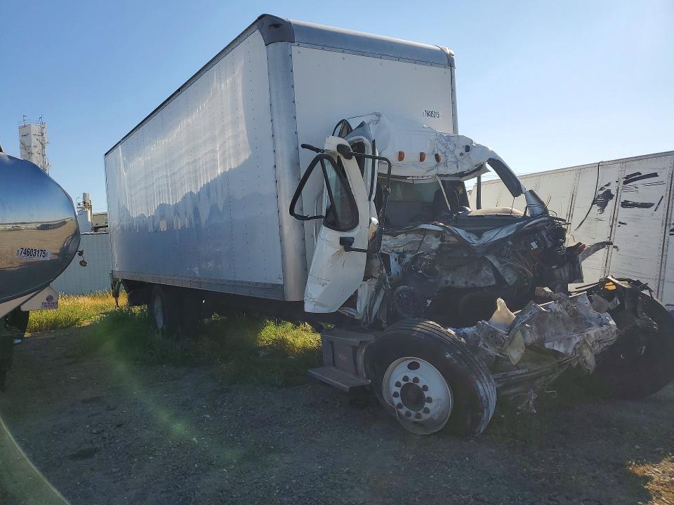 2021 Freigliner 2021 Freightliner Business Class M2 BOX Truck