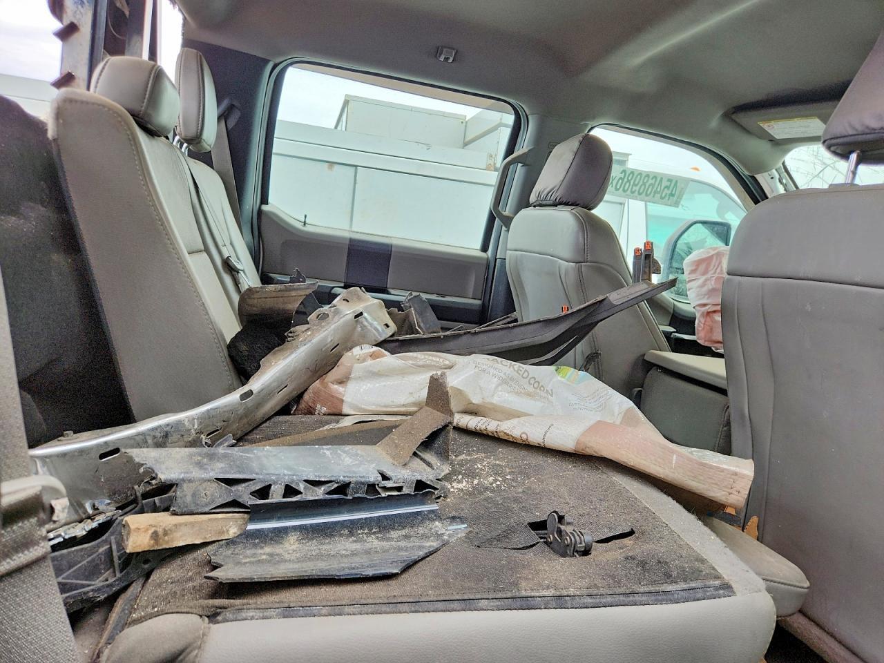 2019 Ford F350 Super Duty Flatbed Truck