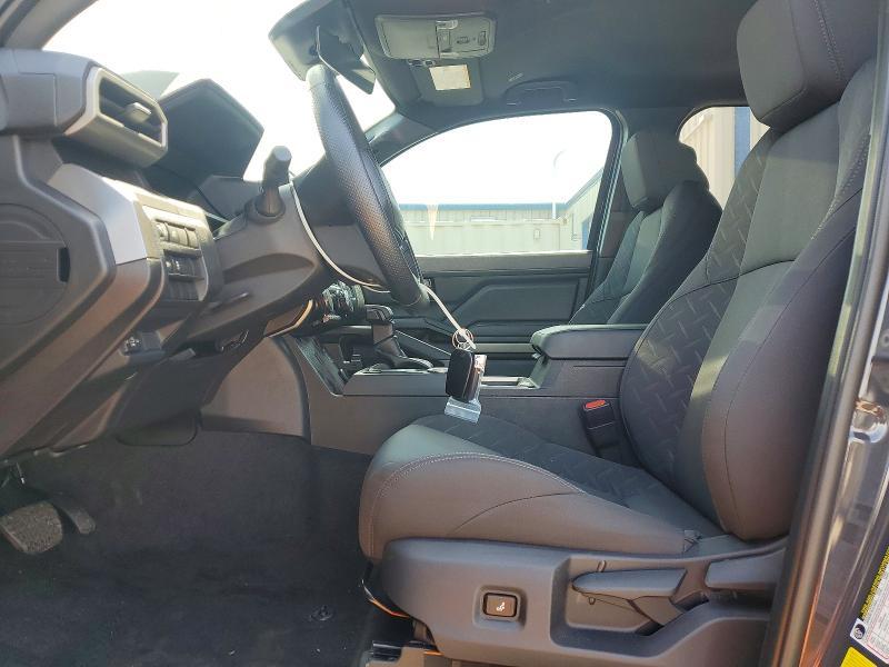 2025 Toyota Tacoma SR5 Double CA SR5