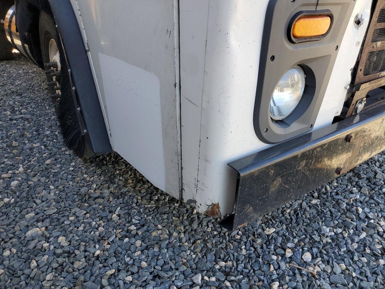 2010 Mack LEU613 Refuse Truck