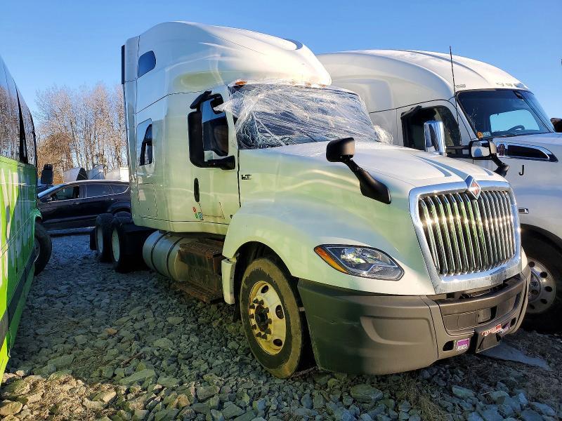 2022 International LT625