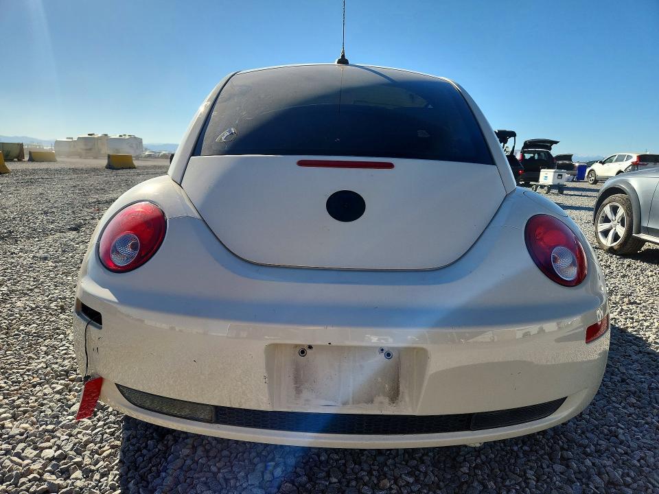 2009 Volkswagen New Beetle s