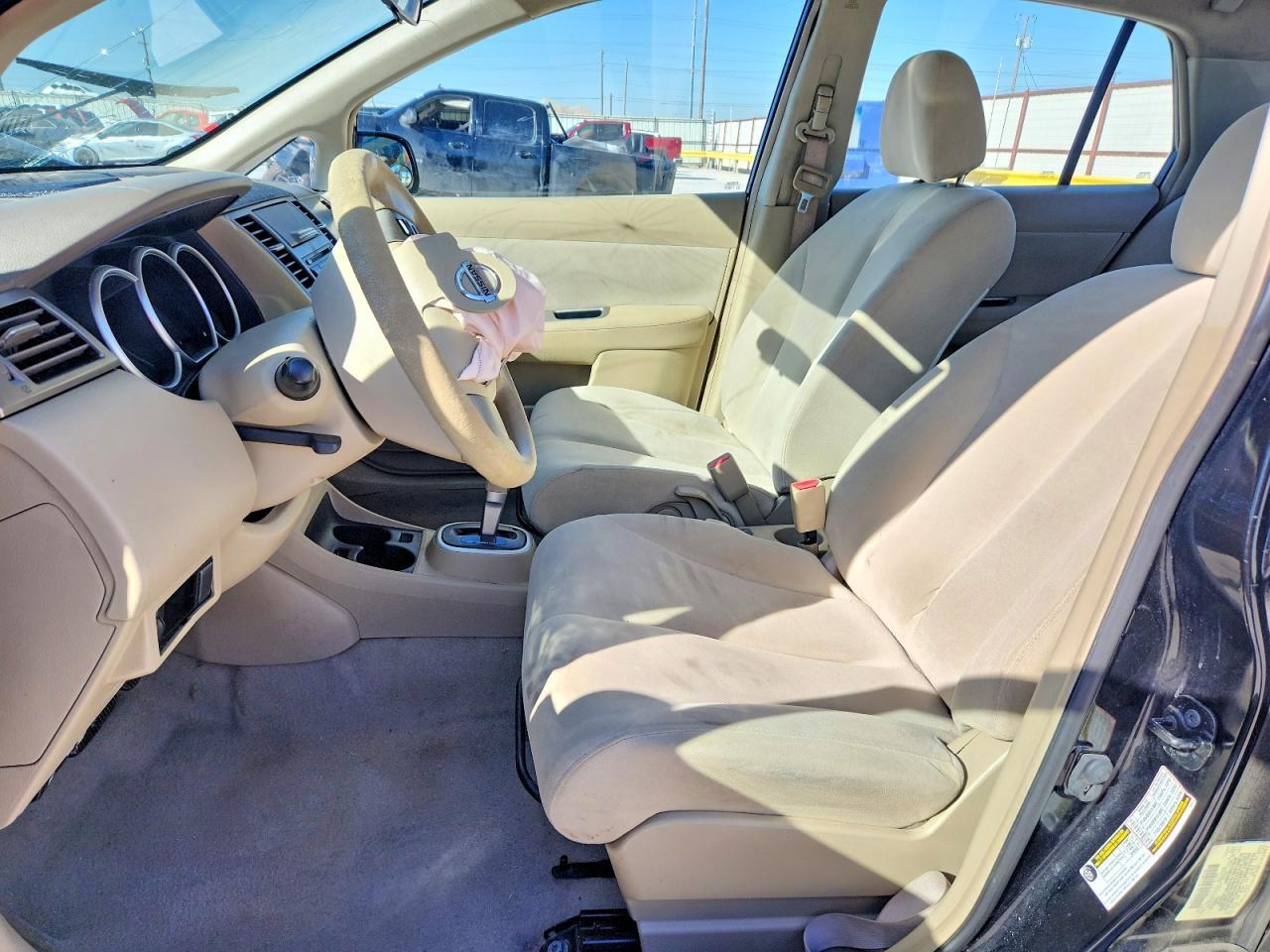 2009 Nissan Versa 1.8 s