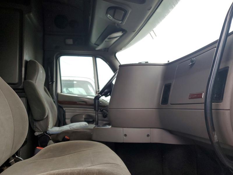 2005 Kenworth Construction T2000