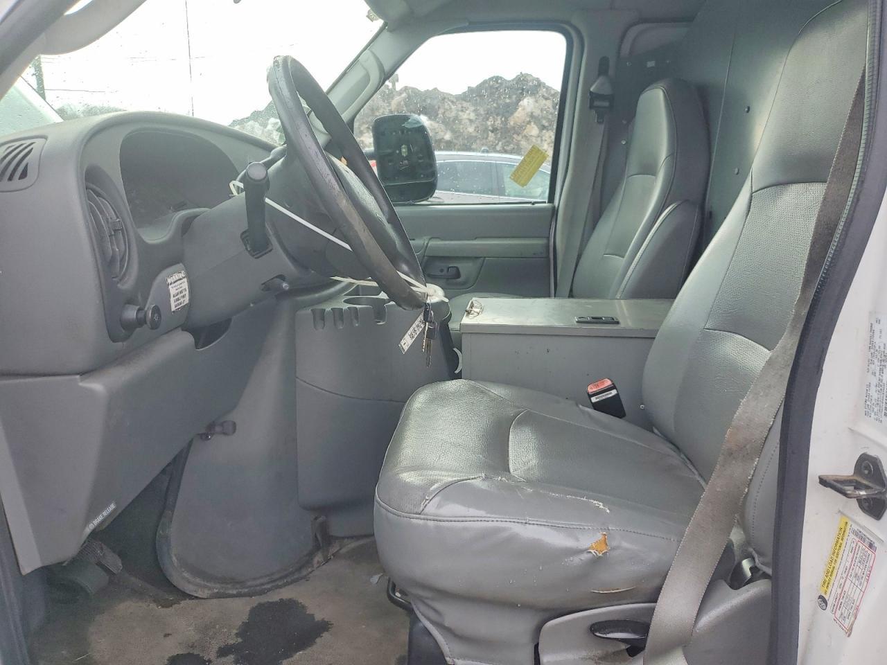 2005 Ford Econoline E250 van