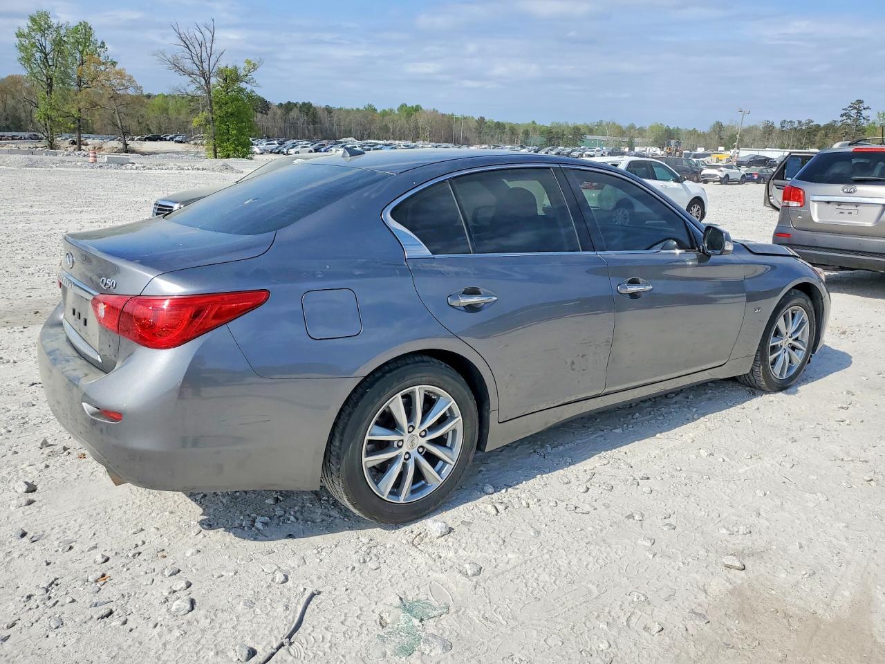 2015 Infiniti Q50 Base