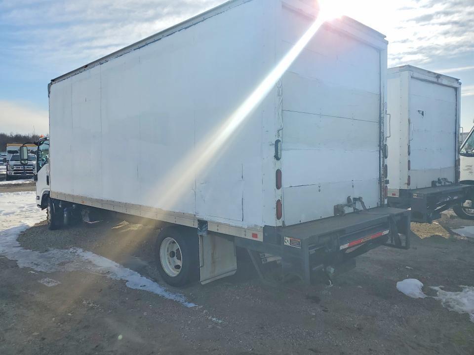 2014 Isuzu NRR BOX Truck