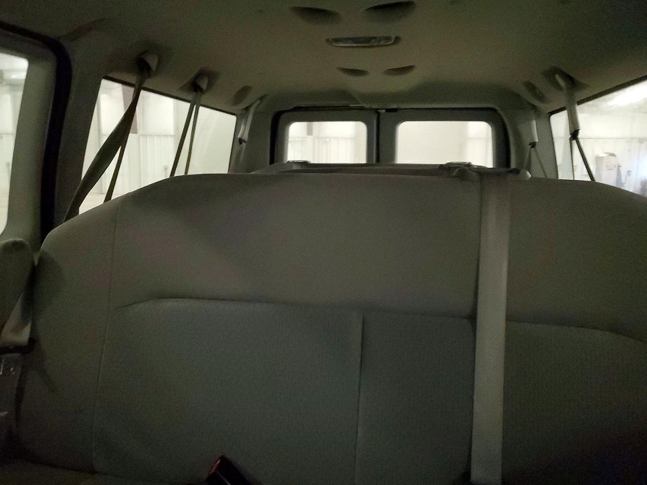 2014 Ford Econoline E350 Super Duty Wagon