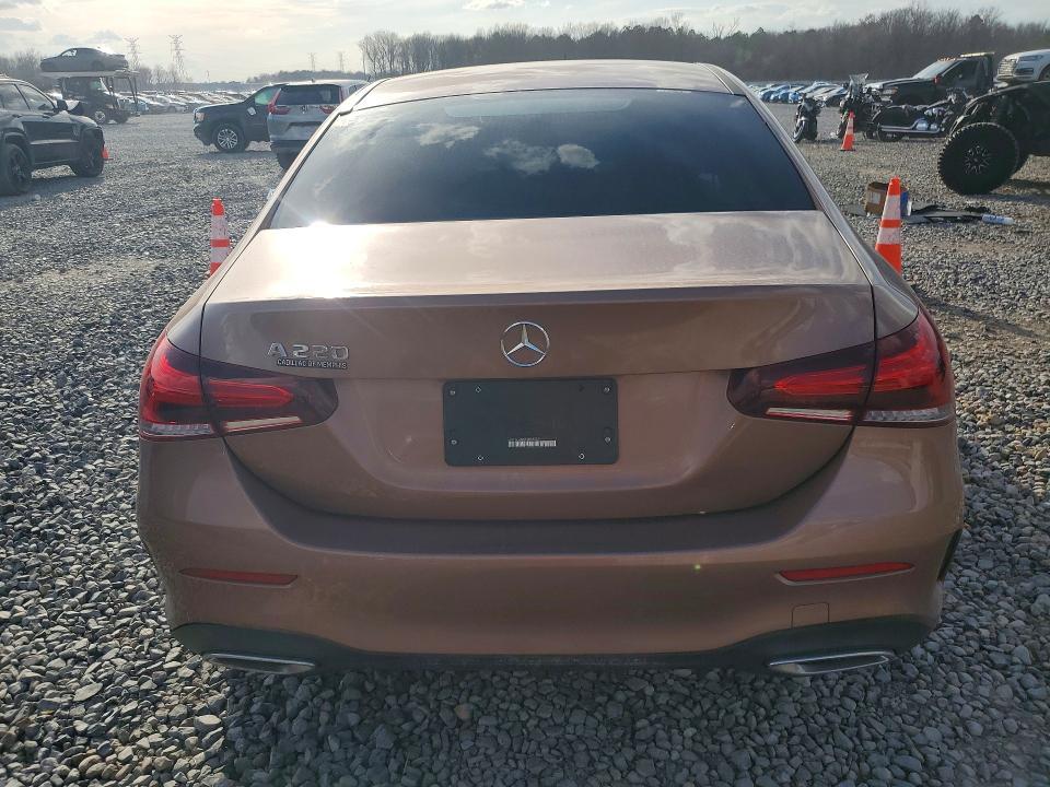 2022 Mercedes-Benz A 220