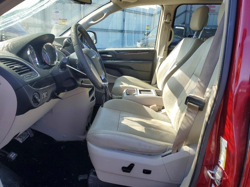 2013 Chrysler Town & Country Touring