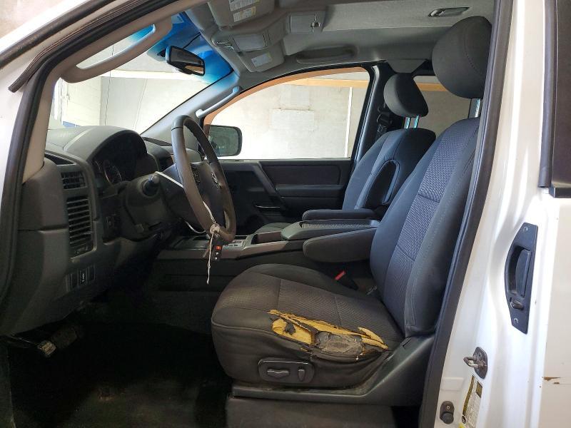 2011 Nissan Titan SV