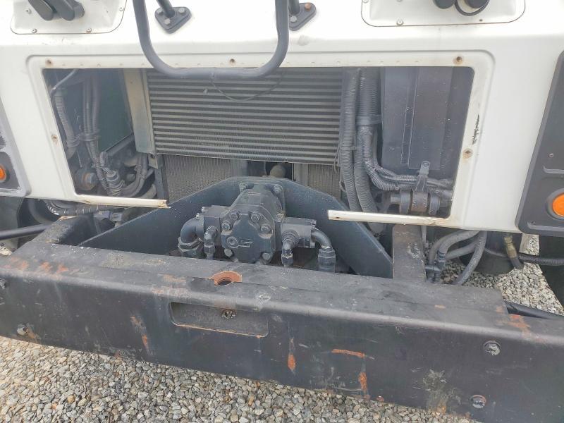 2007 Mack MR600 Refuse Truck